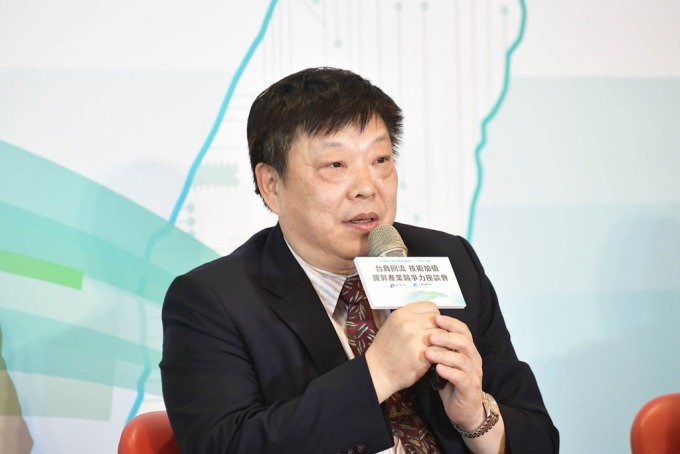 和欣光通董事長葉律松。