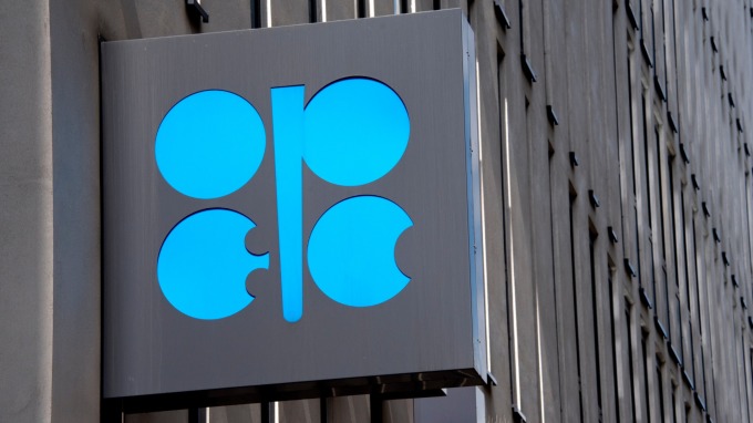OPEC+接近達成原油減產上調共識 只差俄羅斯未表態  (圖：AFP)