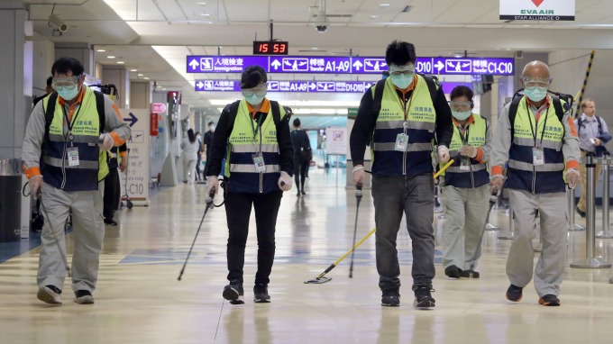 陸委會宣布，全中國列紅色旅遊警示，中港澳返台須居家檢疫14天。(圖：AFP)