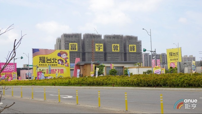 富宇建設去年北台灣推案量約271.5億元，在A7重劃區案量進250億元。(鉅亨網記者張欽發攝)