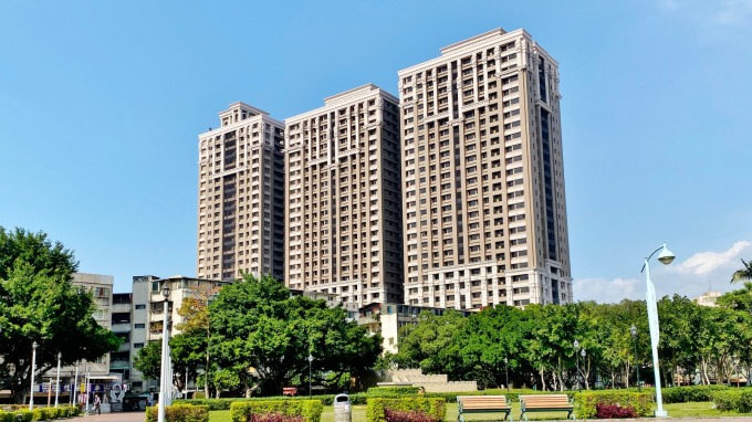 cover image of news article