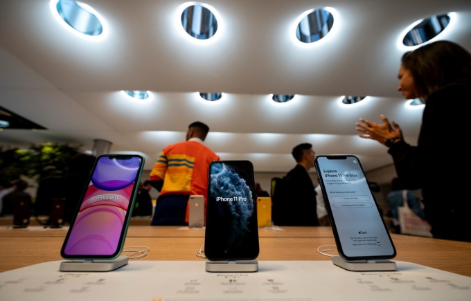 LG 手機用 OLED 面板全球市占突破 1 成 三星仍穩坐寶座 (圖片:AFP)