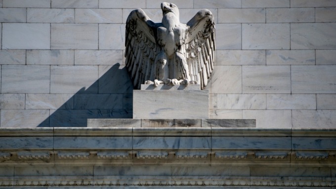 費城聯邦準備銀行總裁哈克說，聯準會(Fed)正在評估是否擴大對金融市場干預的範圍。(圖:AFP)