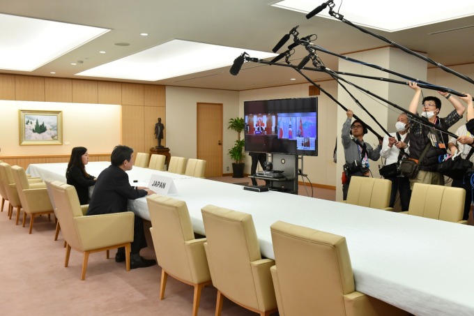 中、日、韓三國外長進行了視訊會議 (圖片:AFP)
