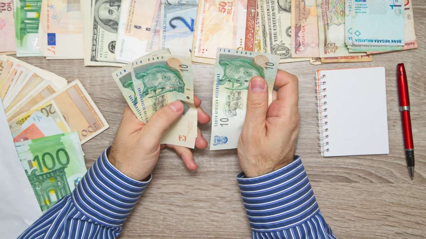 買基金外幣計價怎麼挑？兩大關鍵想清楚| 鉅亨網- 基金