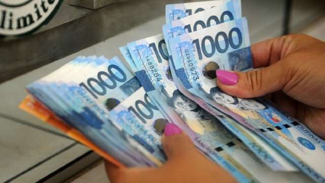 新興貨幣皆貶 菲律賓披索獨強恐成經濟萎縮隱憂 (圖:AFP)