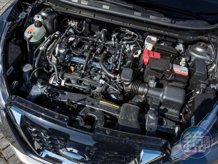 全新第三代 HR15DE 全鋁合金 1.5G 引擎，採用源自東瀛戰神 Nissan GT-R 的 VR38 引擎鏡面缸孔熔射技術。