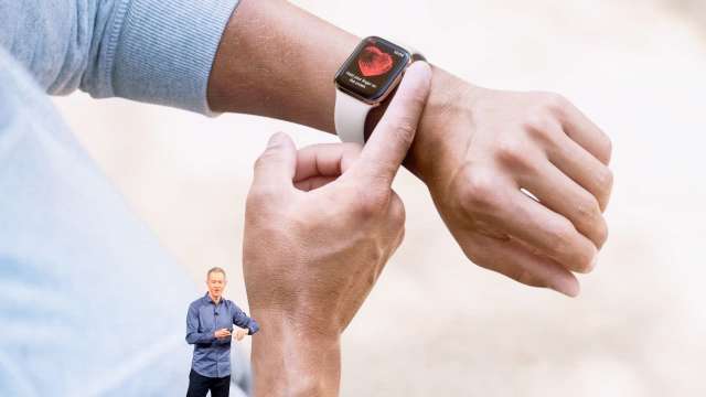 防疫當道！蘋果Apple Watch首度與新加坡政府聯手推出健康App計畫(圖片:AFP)