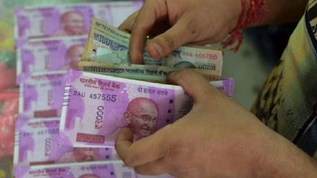 銀行還債返還現金 增添印度央行進場買公債銀彈。(圖：AFP)