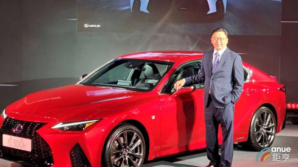車市 Lexus改款is亮相入門版售價大減約40萬元 Anue鉅亨 台股新聞