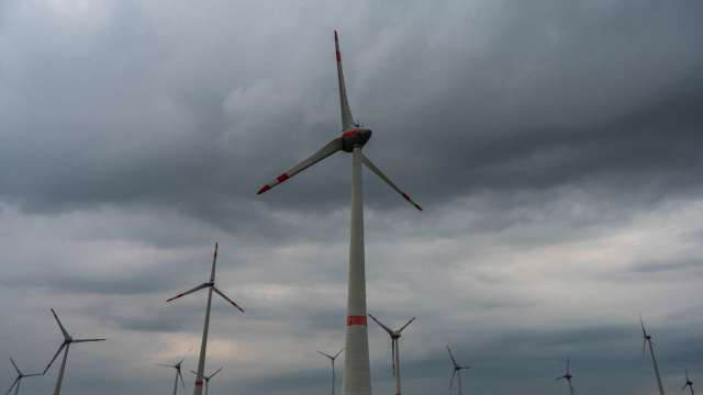 風電等相關儲能系統，為中碳介相石墨碳微球應用領域。(圖：AFP)