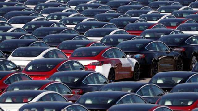 車用晶片大缺貨 IHS Markit:恐明年下半年才能緩解(圖:AFP)