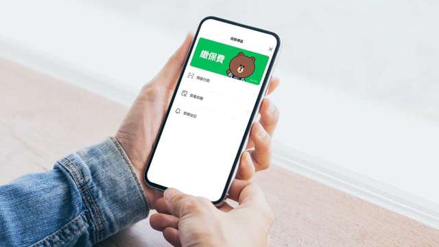 LINE Pay「保險」服務再升級，攜手富邦人壽推出「LINE Pay綁卡繳保費」服務。(圖：LINE Pay提供)