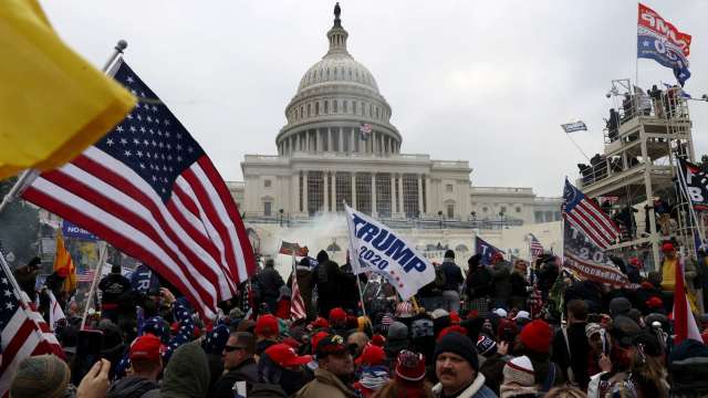 〈美股盤後〉川普支持者闖入國會掀暴動 藍色浪潮助攻道瓊登新高 (圖片：AFP)