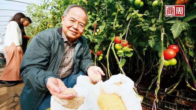 林台總經理賴宏南，憑著成千上萬的小種子成了國際市場的隱形冠軍。(攝影者駱裕隆/商周)