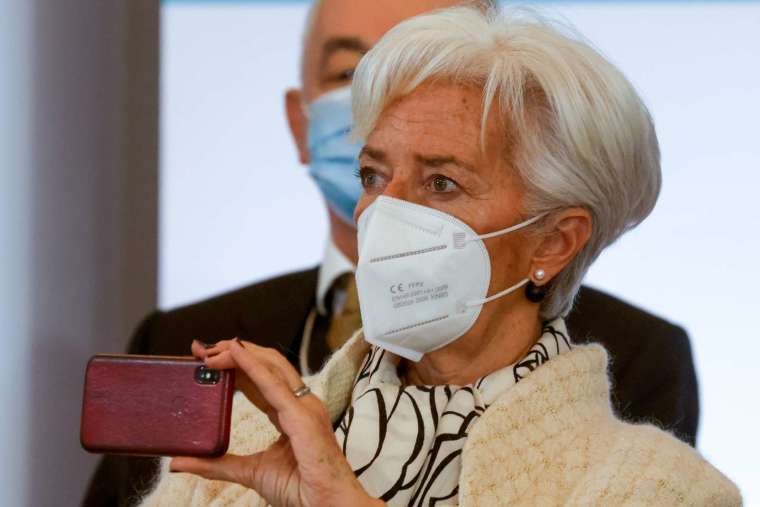 無視歐洲央行 (ECB) 總裁拉加德 (Christine Lagarde) 近期的監管警告,比特幣多頭持續挺進 (圖片:AFP)