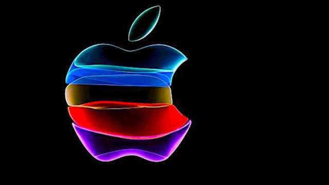 傳蘋果內部測試折疊螢幕 今年iPhone可能兼具臉部與螢幕指紋辨識 (圖:AFP)
