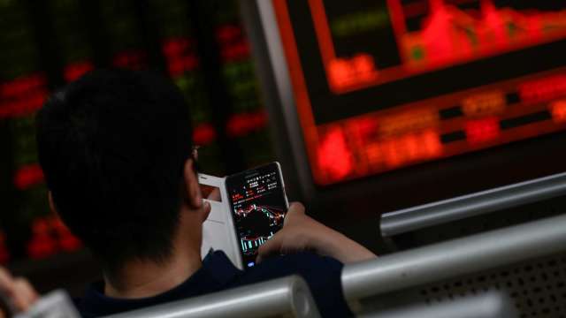 〈焦點股〉全球拚年底解封 多檔觀光股營運見曙光噴漲停。(圖:AFP)
