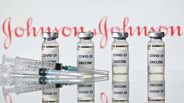 專家小組一致通過 嬌生疫苗有望獲FDA緊急使用權（圖：AFP）