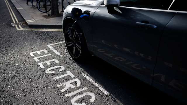 LG化學將在美國投資逾45億美元 興建電動車電池廠(圖片:AFP)