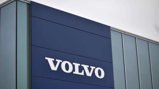 全球晶片荒 車廠心涼!Volvo預警Q2須全球停工2至4週 收益恐受重挫 股價挫逾7% (圖片:AFP)