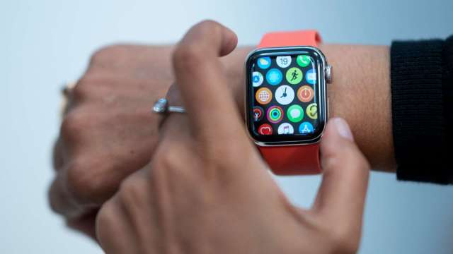 彭博:蘋果考慮推出堅固版Apple Watch 最快今年稍晚發布 (圖:AFP)