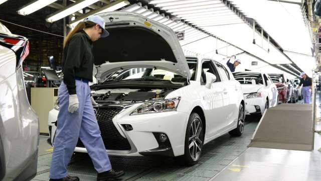 日本3月製造業PMI小幅回升 今後12個月的產出看法樂觀 (圖片:AFP)