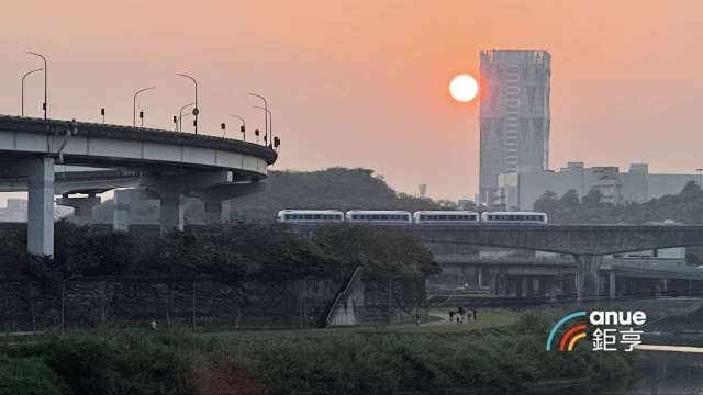 捷運南港展覽館週邊住宅5年跌幅2.9%。(鉅亨網記者張欽發攝)