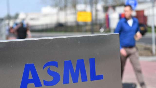 ASML:全球晶片短缺提振需求 估全年營收成長30%(圖:AFP)