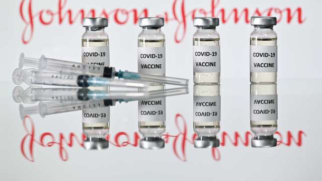 FDA最新調查出爐 嬌生疫苗代工廠衛生條件惡劣 (圖片：AFP)