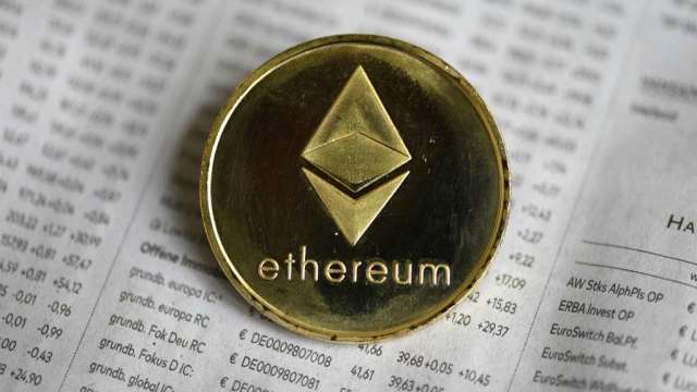 加密貨幣重新發動漲勢 以太幣突破4000美元創新高(圖:AFP)