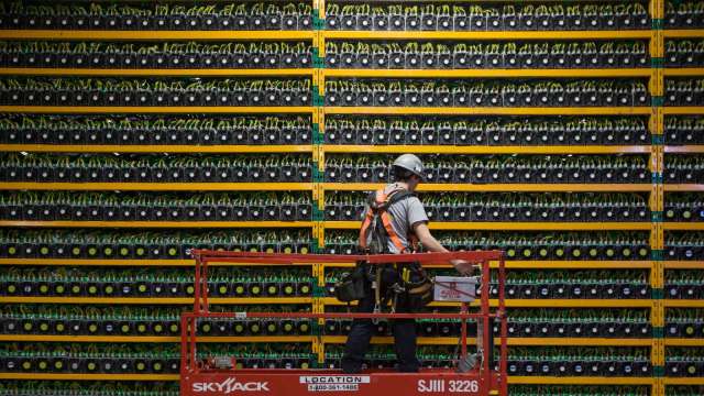 夏季用電高峰到來 伊朗禁止加密貨幣挖礦活動至9月下旬 (圖:AFP)