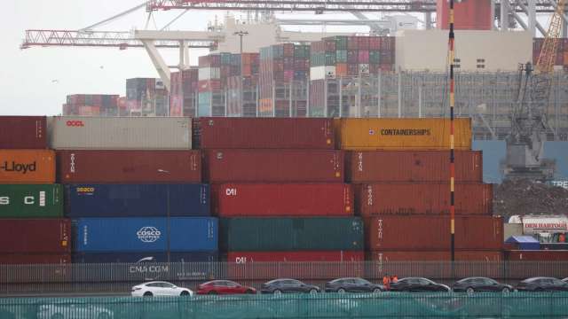 世銀上調全球經濟成長預期至5.6%。(圖片:AFP)