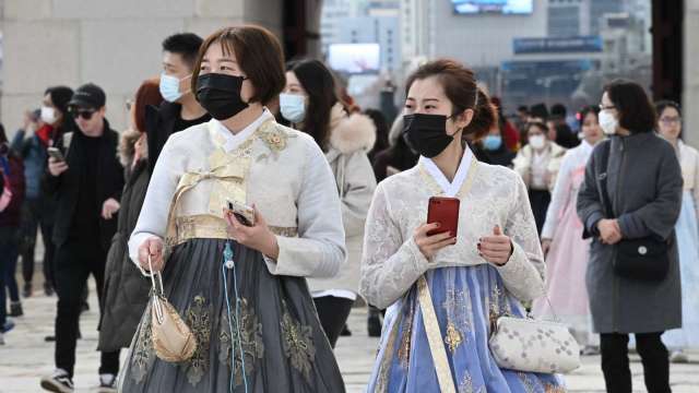南韓單日確診創新高 連續兩日超過1200人 (圖片:AFP)