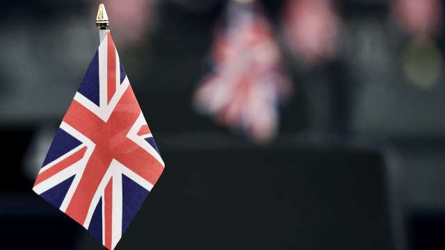 英國 8 月消費者信心指數意外下滑 低於市場預期(圖片:AFP)