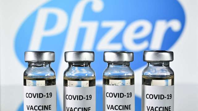 輝瑞獲FDA全面批准 全美雇主硬起來 達美：不接種疫苗 就多繳200美元！ (圖片:AFP)