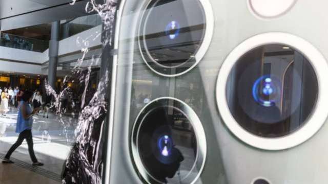 蘋果新iPhone將搭載潛望式鏡頭 供應鏈排除三星 (圖片:AFP)