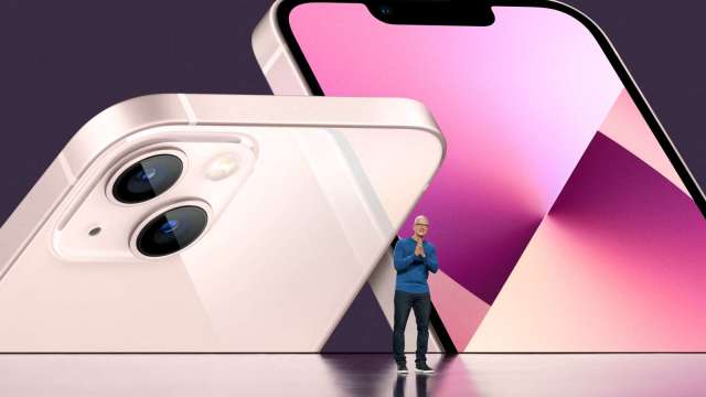 消費者稱iPhone 13「加量減價」 中國銷量火熱。(圖:AFP)