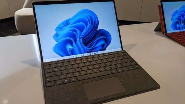 微軟 Surface Pro 系列迷你版平板電腦 Surface Pro 8(圖片來源:Microsoft)