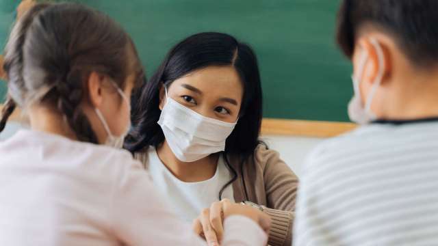 年金改革下 老師不再是鐵飯碗 3招保障守金流。(圖:全球人壽提供)