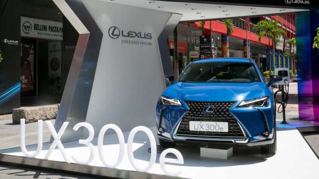 LEXUS首款電動車 UX 300e近日正式亮相。(圖：和泰車提供)