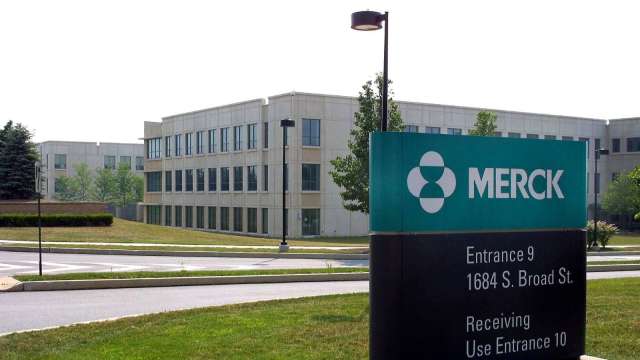 Merck尋求FDA授權旗下新冠口服藥丸Molnupiravir (圖：AFP)
