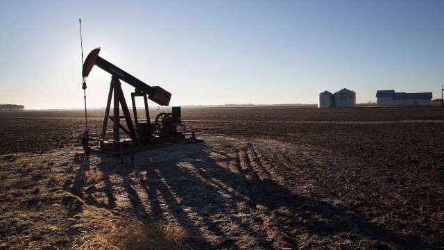 油價周五再漲 布蘭特原油盤中突破每桶85美元(圖:AFP)