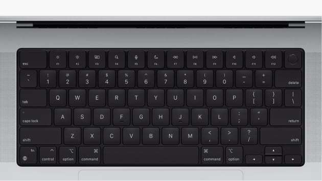 新版 MacBook 鍵盤移除 Touch Bar。（圖片來源：Apple）