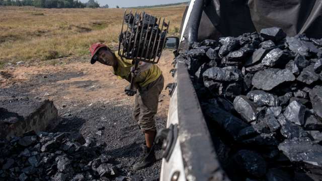 煤炭價格不斷攀升 中國發改委擬出手干預(圖片：AFP)