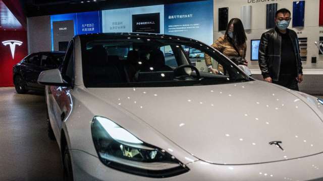 特斯拉標準車改採LFP電池 為中國電池商在美製造鋪路 (圖片：AFP)