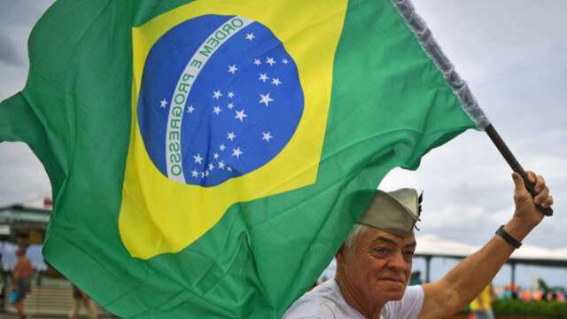 巴西央行一口氣升息6碼 憂政府擴大支出將使通膨更加惡化 (圖:AFP)