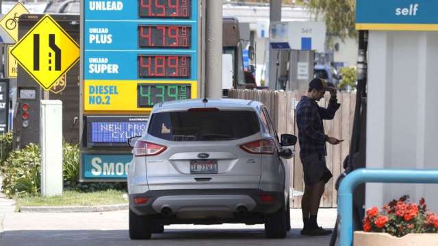 OPEC拒絕擴大石油增產 美國拜登政府持續施壓(圖:AFP)