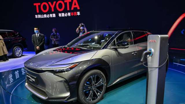 〈財報〉Toyota上修財測 日圓走貶推高獲利 (圖片:AFP)