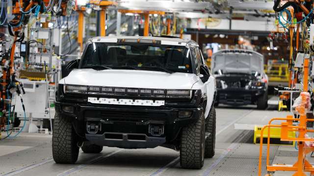 悍馬電動皮卡Hummer EV投產 通用汽車股價創歷史新高(圖片：AFP)